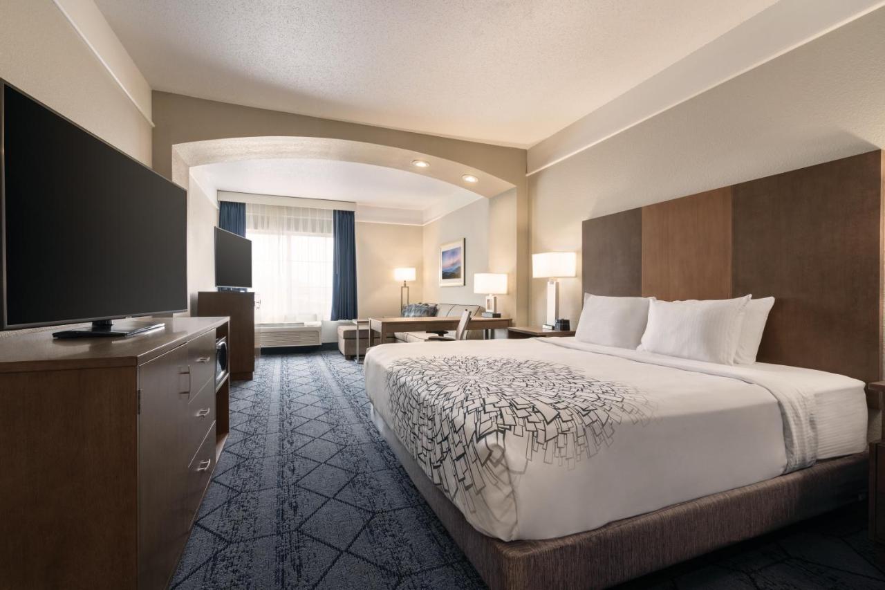 La Quinta Inn And Suites By Wyndham At Watiki Waterpark Rapid City Εξωτερικό φωτογραφία