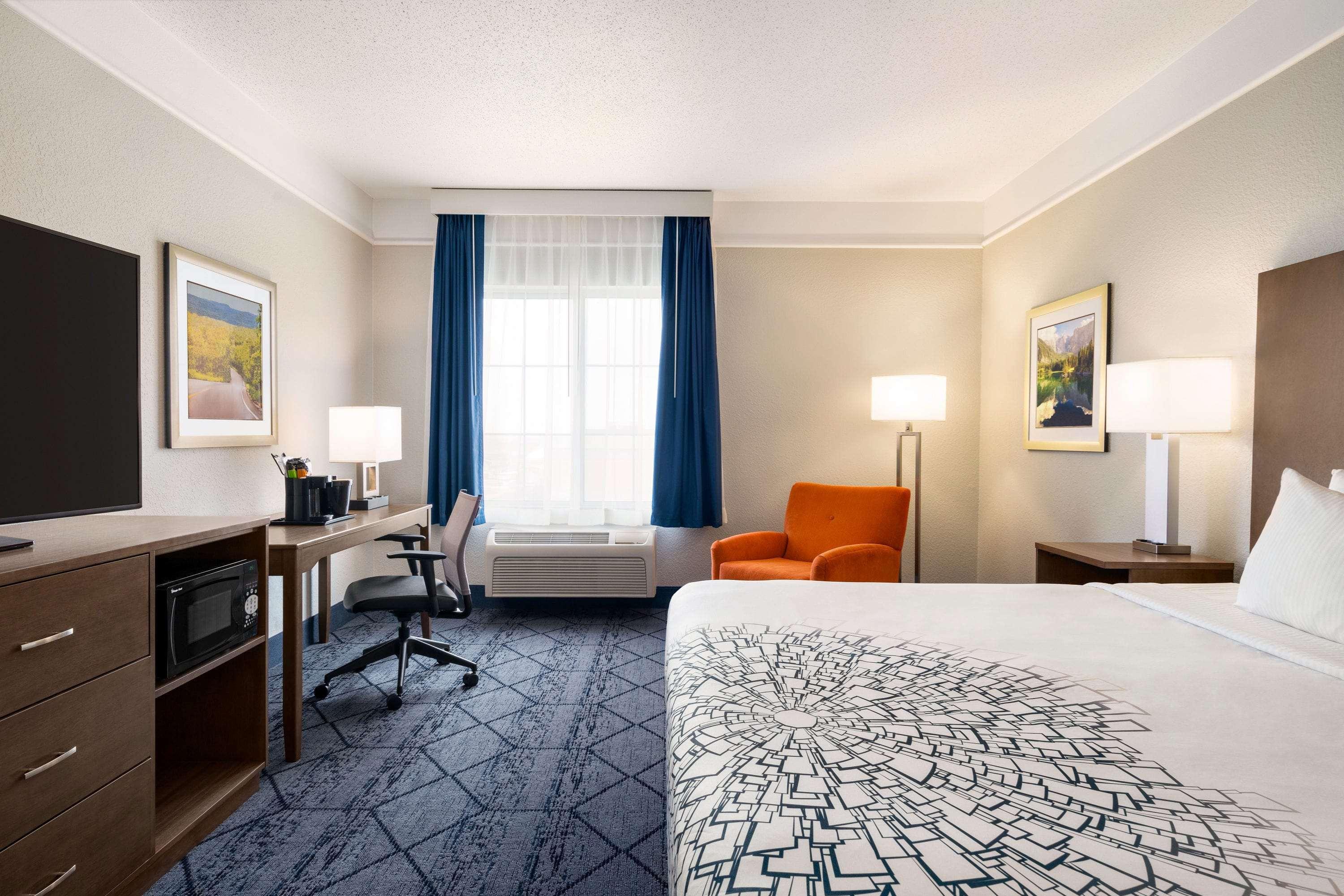 La Quinta Inn And Suites By Wyndham At Watiki Waterpark Rapid City Εξωτερικό φωτογραφία