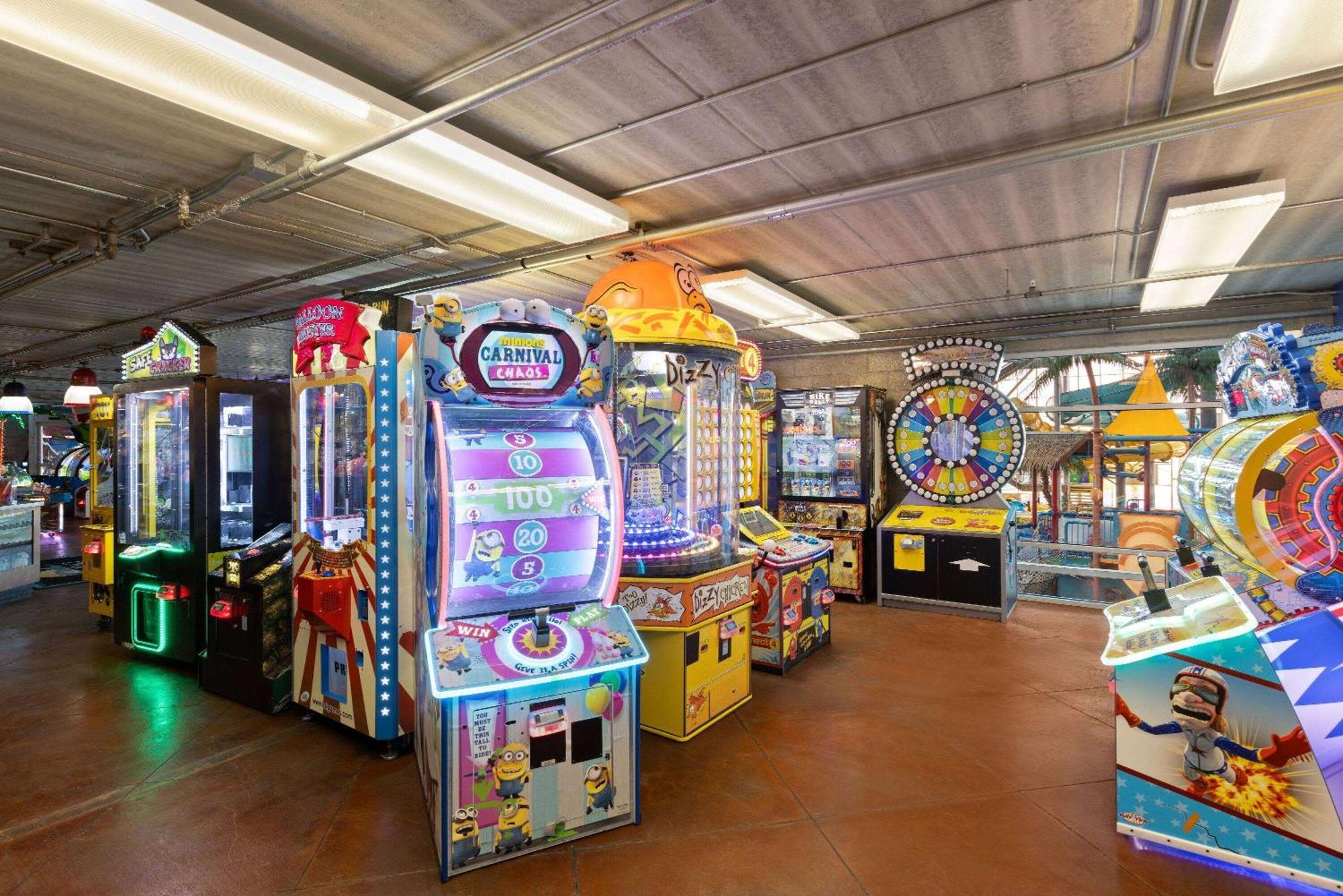 La Quinta Inn And Suites By Wyndham At Watiki Waterpark Rapid City Εξωτερικό φωτογραφία