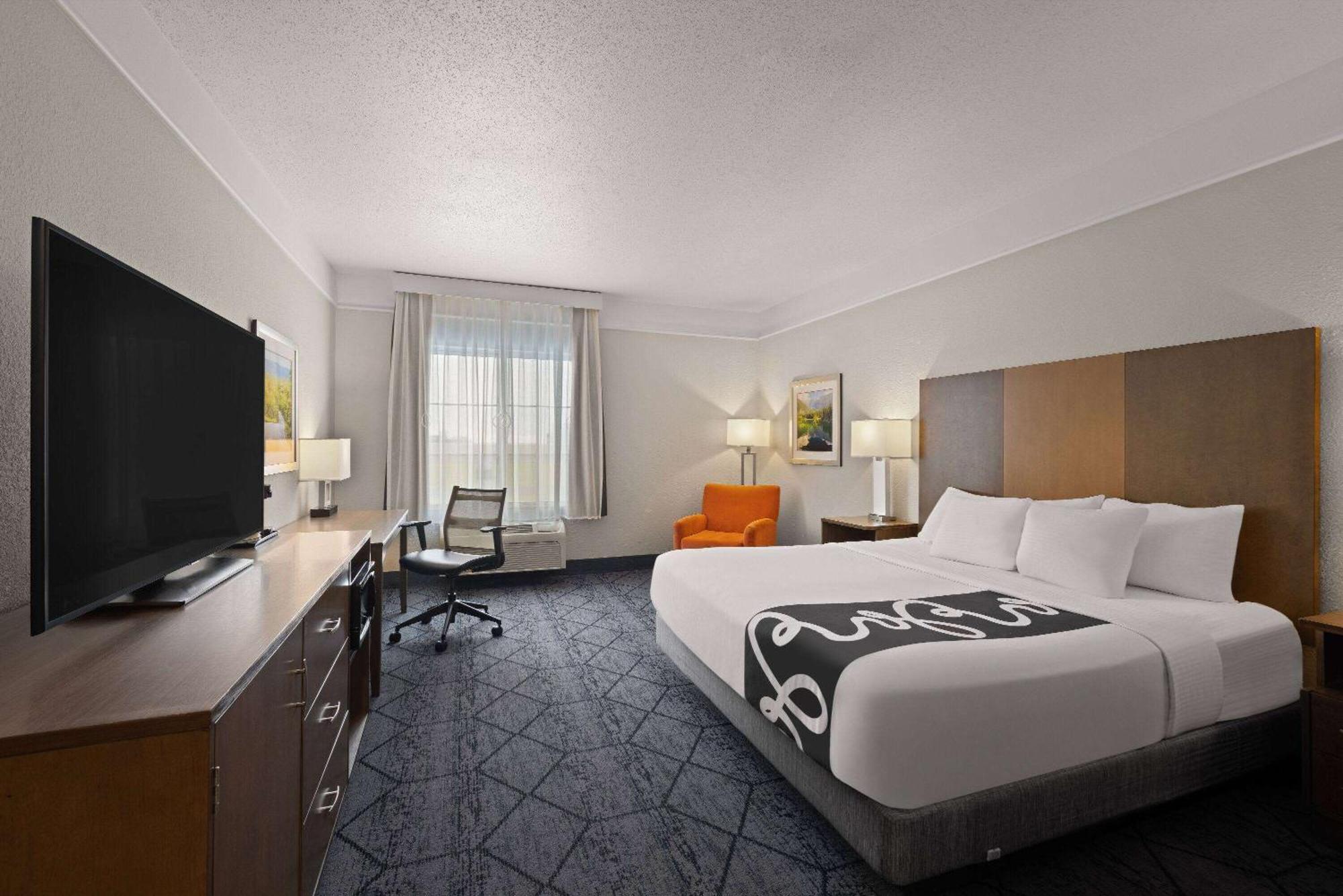 La Quinta Inn And Suites By Wyndham At Watiki Waterpark Rapid City Εξωτερικό φωτογραφία