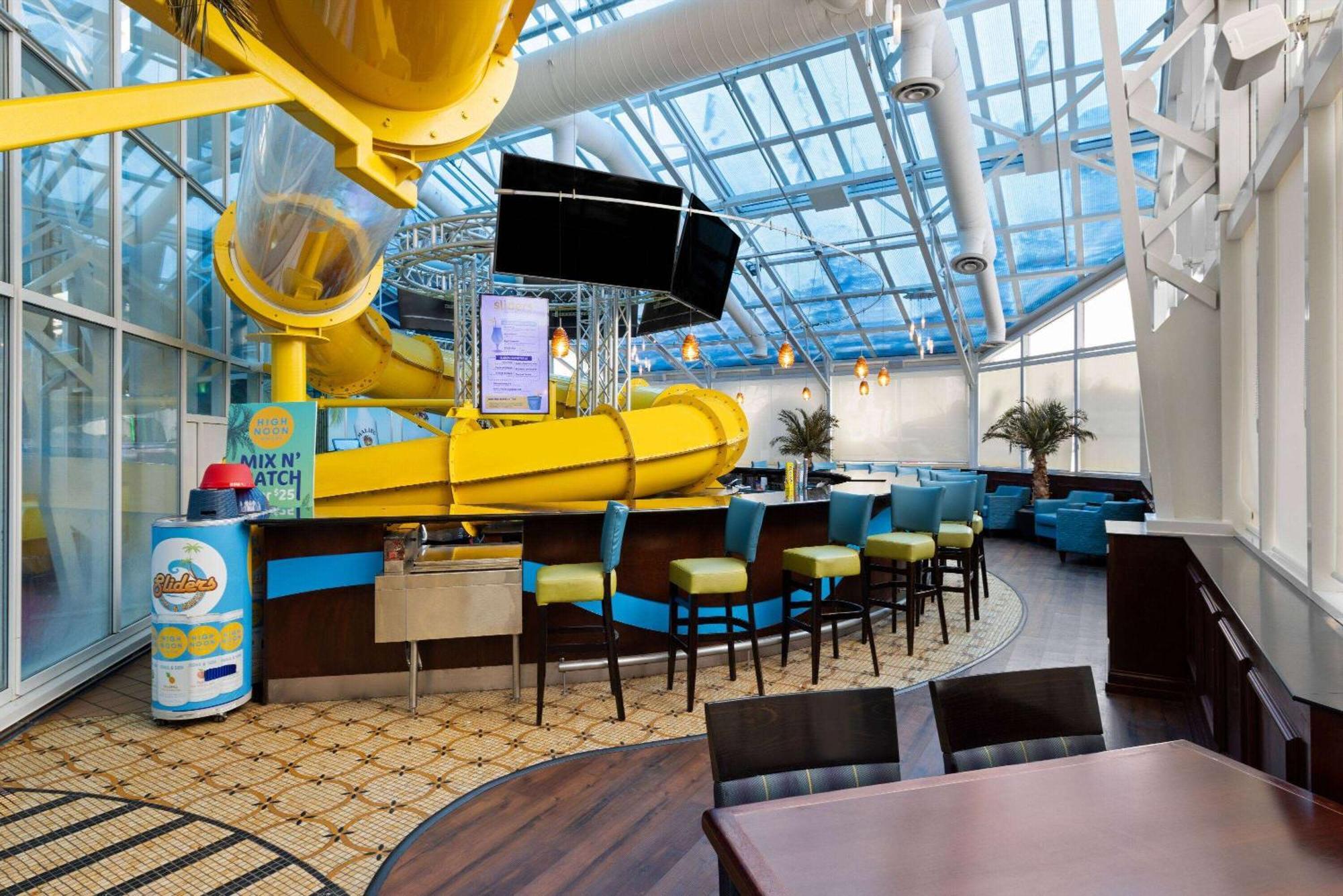 La Quinta Inn And Suites By Wyndham At Watiki Waterpark Rapid City Εξωτερικό φωτογραφία