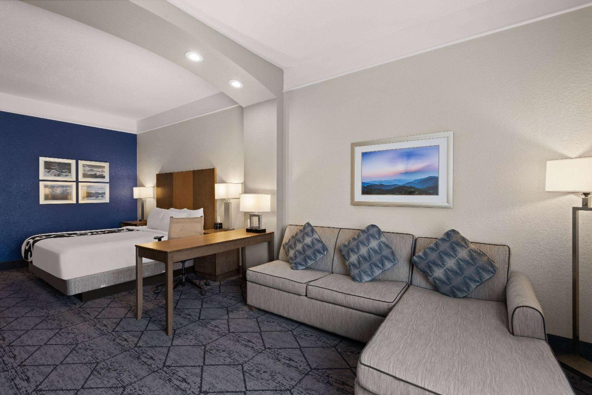 La Quinta Inn And Suites By Wyndham At Watiki Waterpark Rapid City Εξωτερικό φωτογραφία